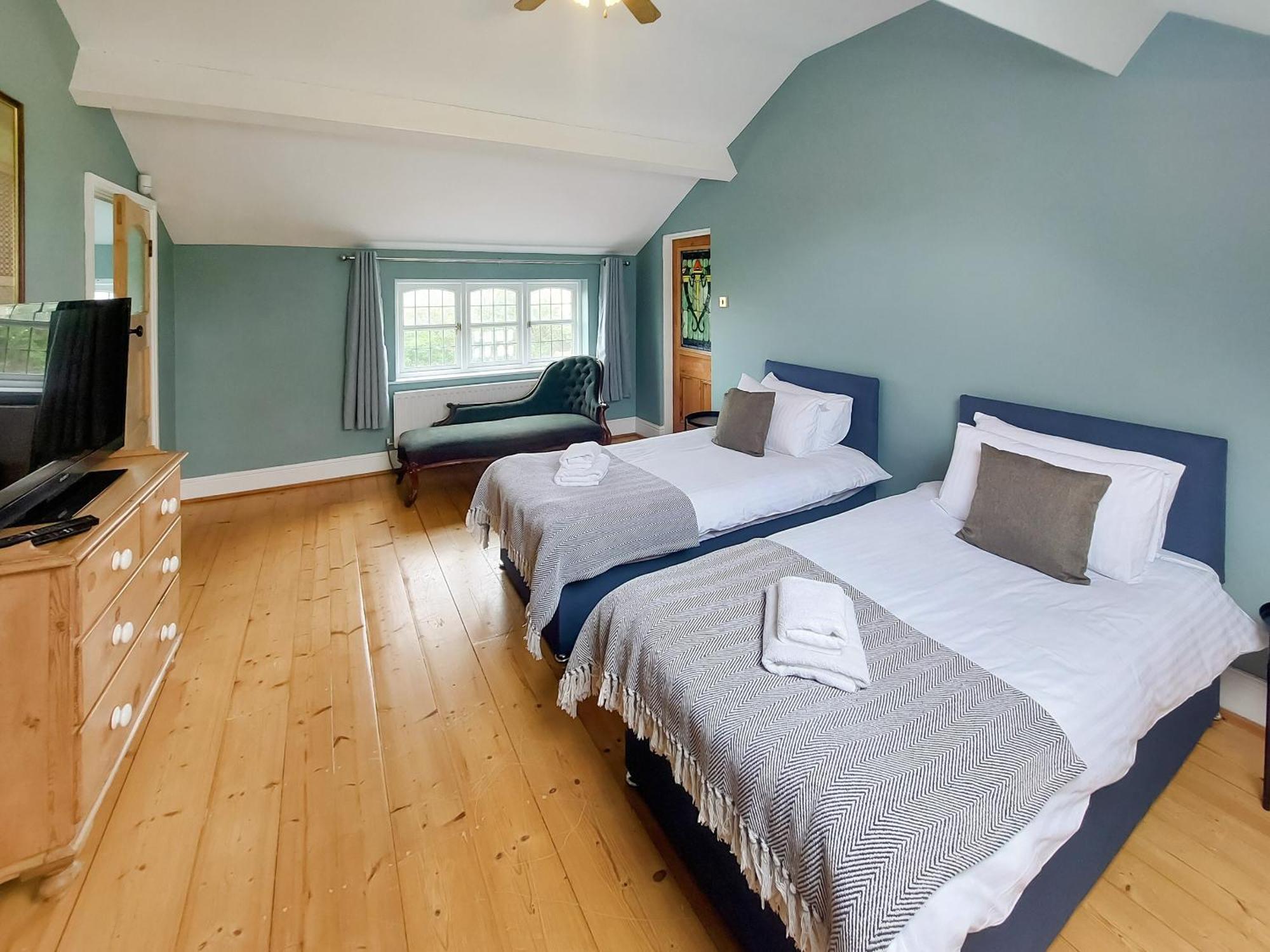 Oakridge Villa Hinderwell ภายนอก รูปภาพ